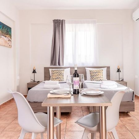 7 Rooms Gerani  Exterior foto