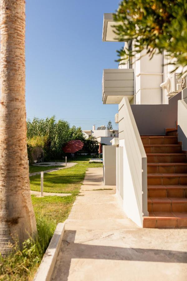 7 Rooms Gerani  Exterior foto