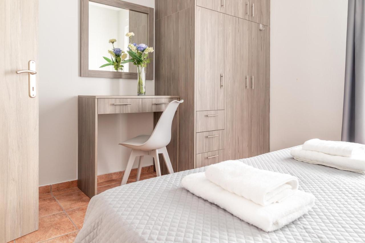7 Rooms Gerani  Exterior foto