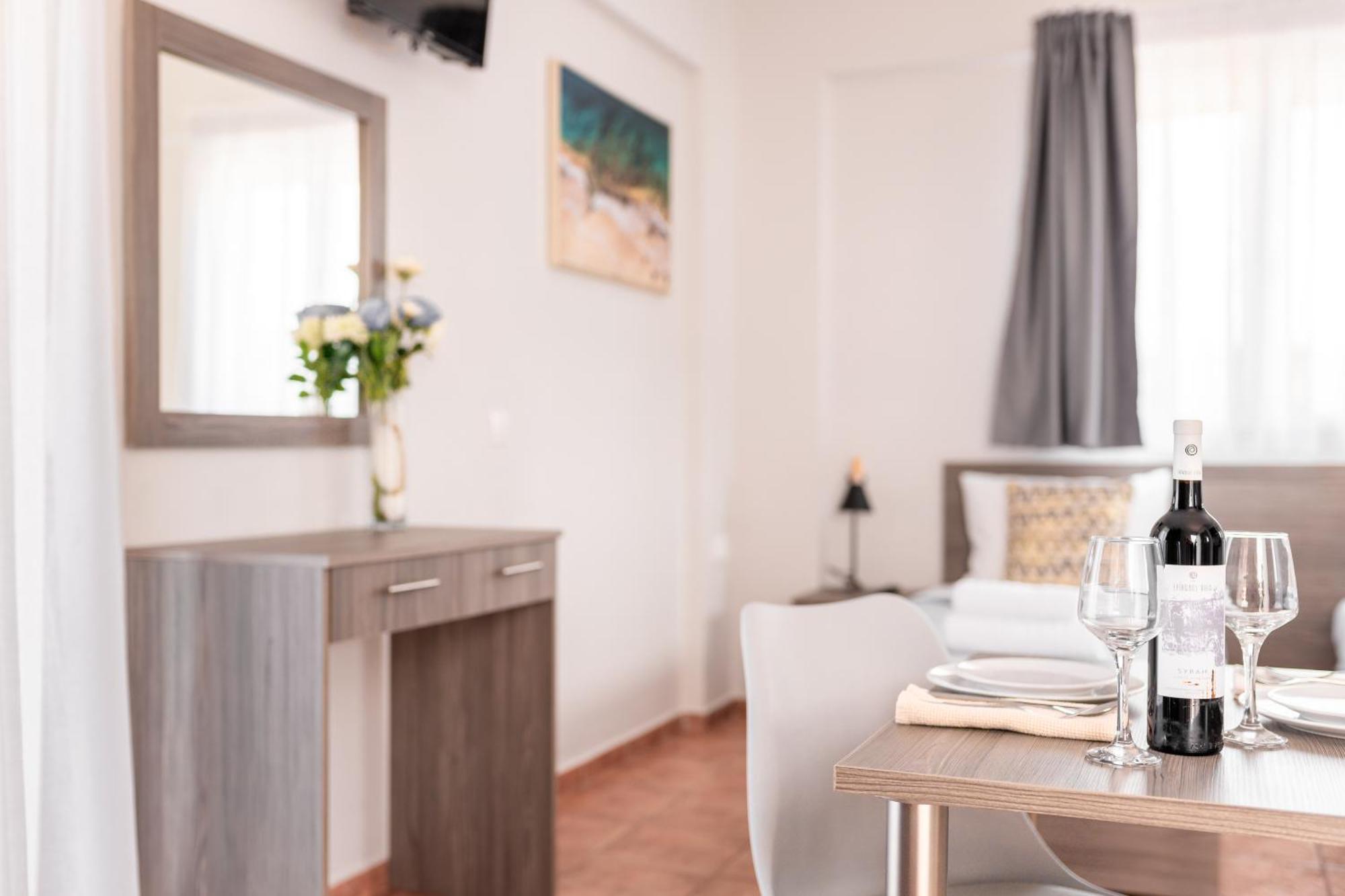7 Rooms Gerani  Exterior foto
